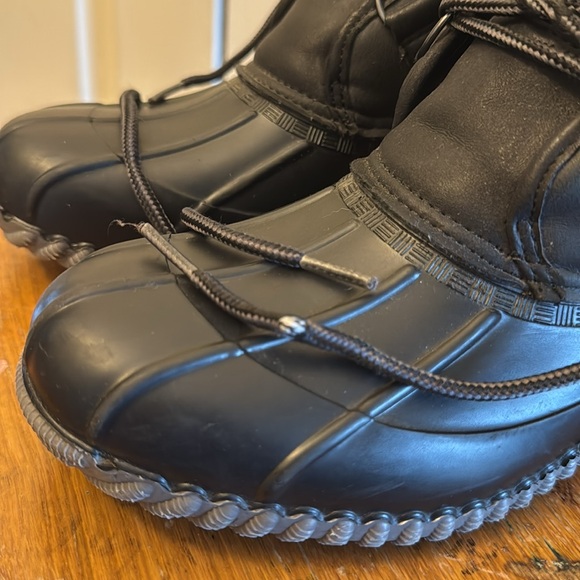 Women’s Winter Boots - Picture 9 of 12